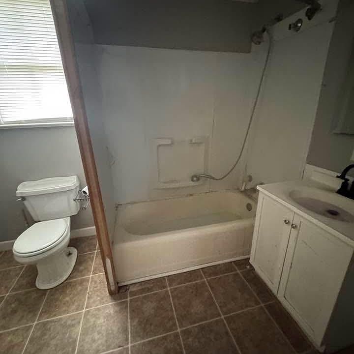 2nd image of 1204 Johnson Rd