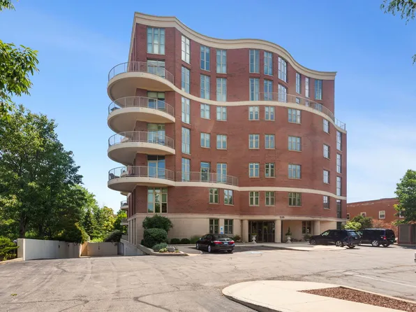 520 S Washington St Suite 103, Naperville, IL 60540