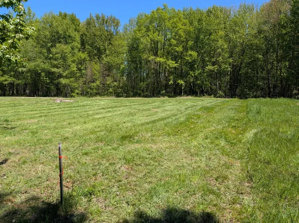 5987 Taylor St, Hudsonville, MI 49426