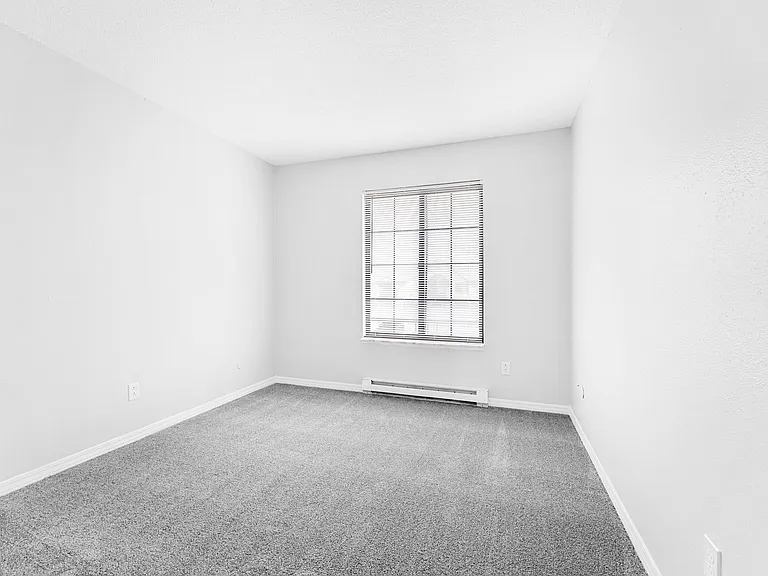 Walnut Woods Apartments — Photo 43