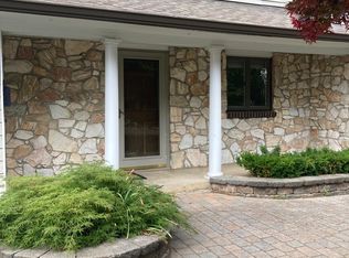 14 Conway Ct #1, Glen Cove, NY 11542