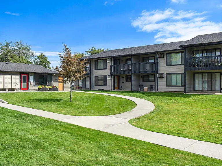 Brix Apartments — Photo 2