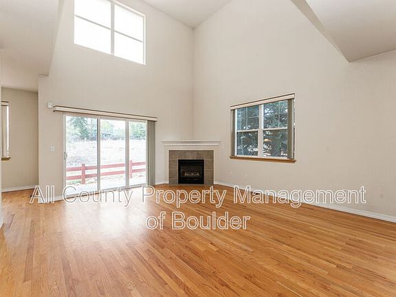 5th image of 557 Wild Ridge Ln