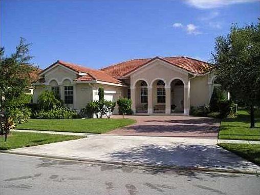 1st image of 16446 NW 12th St
