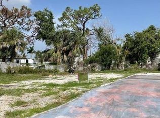 91 Sycamore Ln, Fort Myers, FL 33908