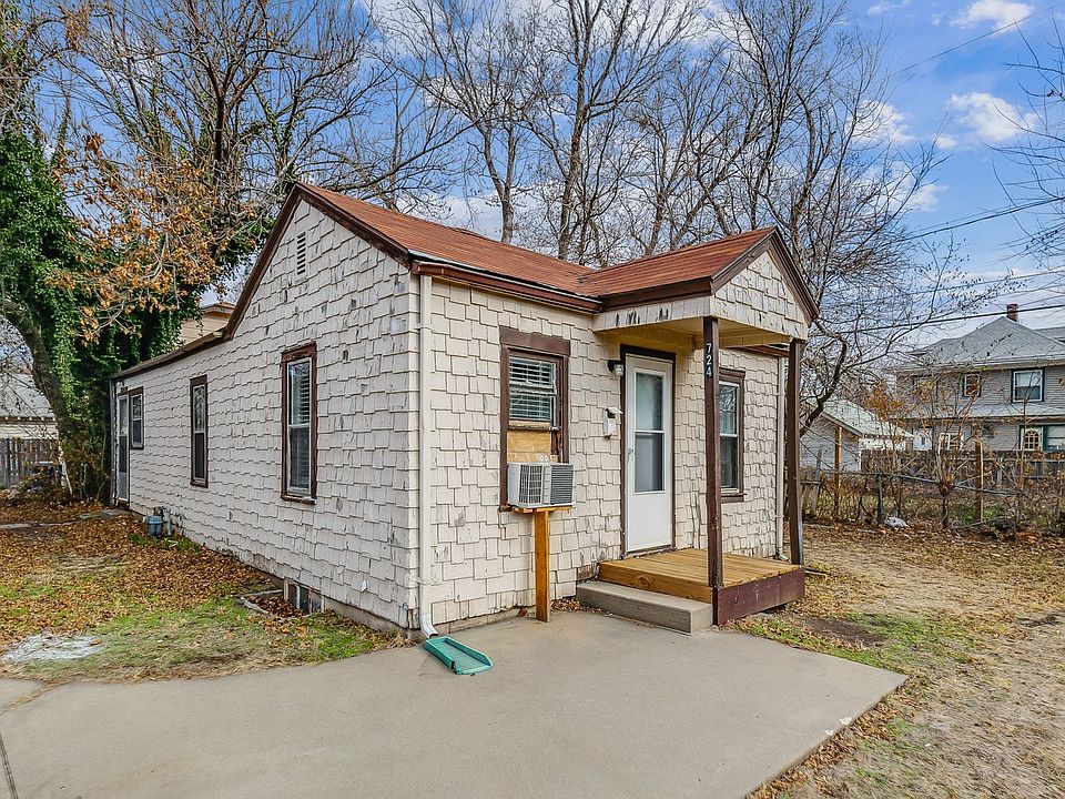 1st image of 724 S Poplar St