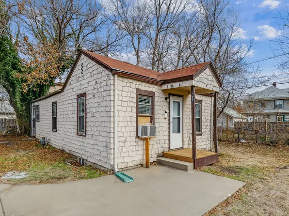 724 S Poplar St, Wichita, KS 67211