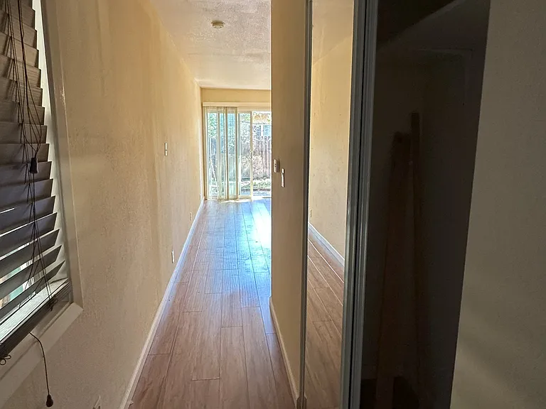 1660 Studio Waltham Rd — Photo 5