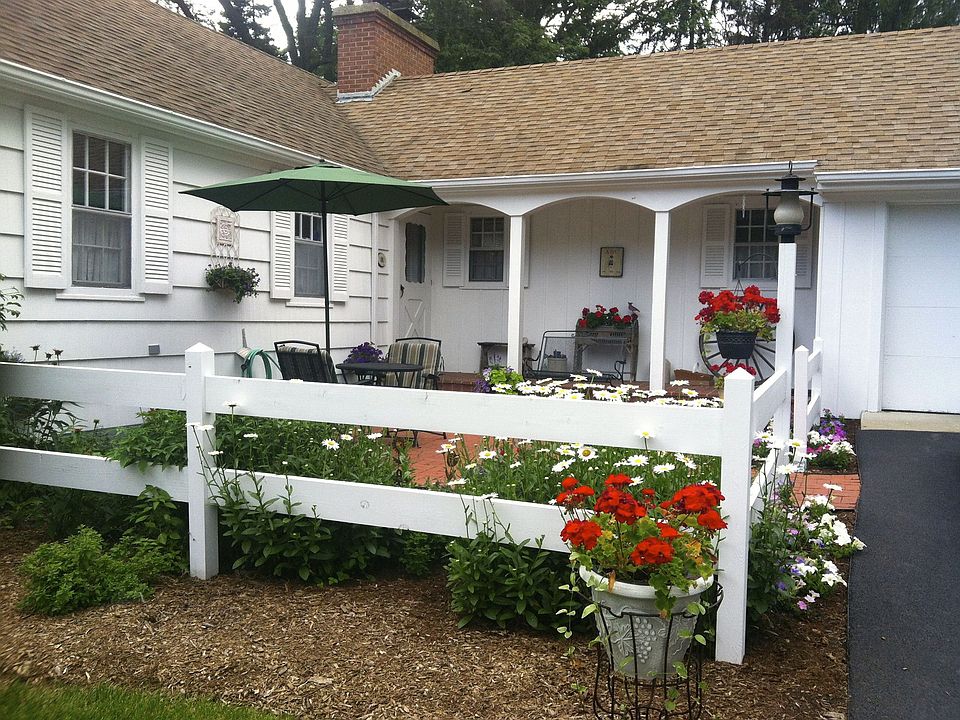 1st image of 5 Walnut Dr