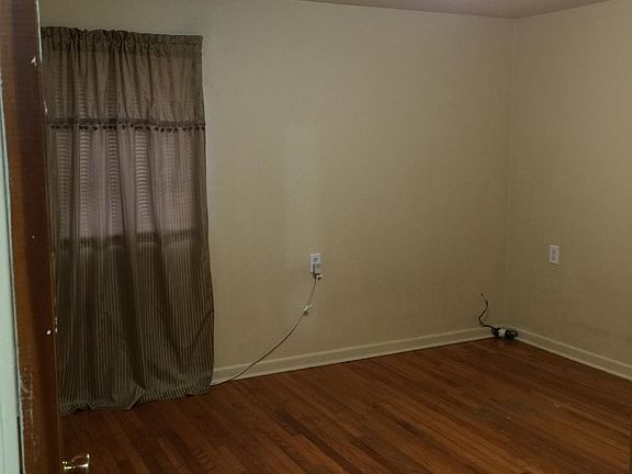 3rd image of 2101 Margaret St #A