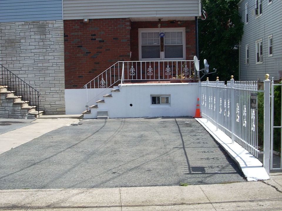 1st image of 190 Saratoga Ave