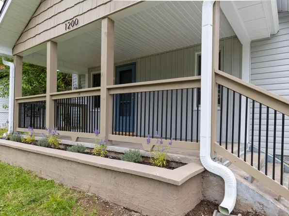 1200 N Clifton Avenue, Springfield, MO 65802
