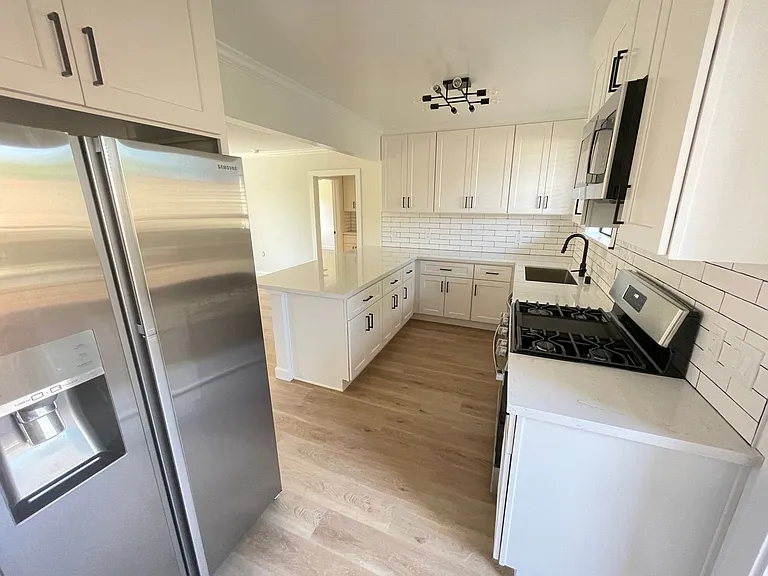 3632 S. Centinela Avenue — Photo 4