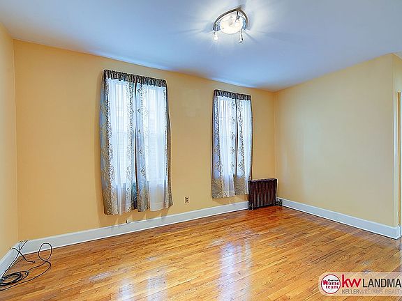 4th image of 4235 77th St