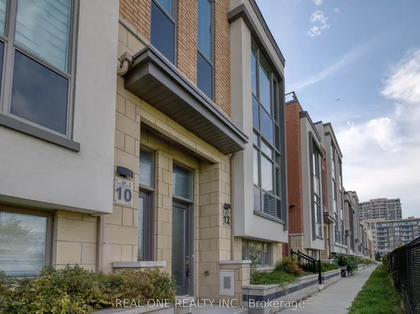 12 Teasel Way, Markham, ON L3R 9S3