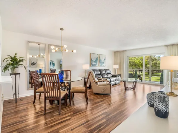 9841 Sunrise Lakes Blvd APT 307, Fort Lauderdale, FL 33322