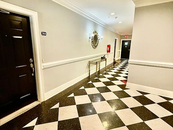 5th image of 238 Lewis Street 102