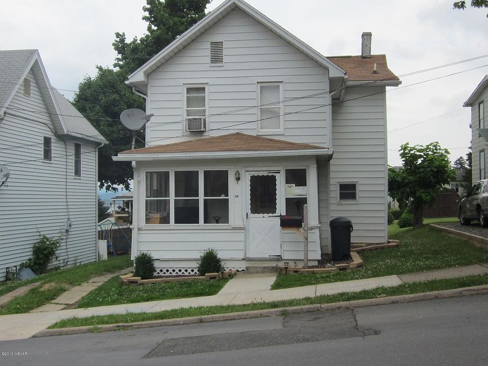 1st image of 133 Linden St S