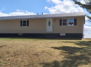 2561 Us Highway 150 Hwy, Rio, IL 61472