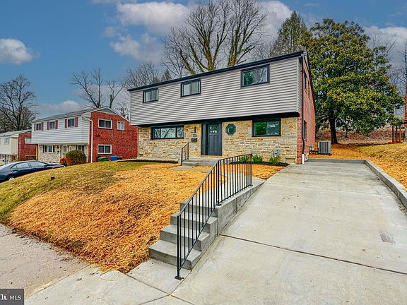 2nd image of 2802 Steele Rd