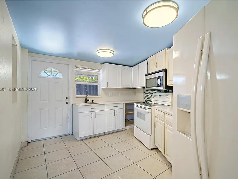 2270 NE 135th Ter — Photo 21