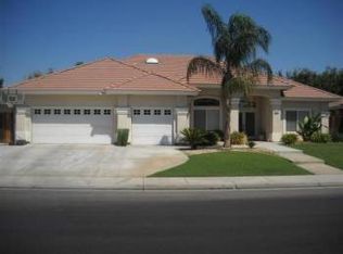 8202 Rockhampton Dr, Bakersfield, CA 93313
