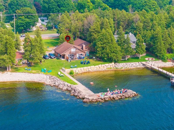 10893 N Bay Shore Dr, Sister Bay, WI 54234