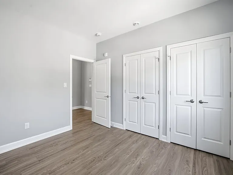2380 Cleroux Cres #214 — Photo 10