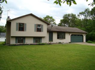 68085 Elsie Ln, Edwardsburg, MI 49112