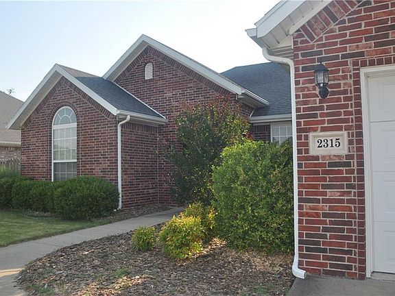 3rd image of 2315 N Hatterly Ln