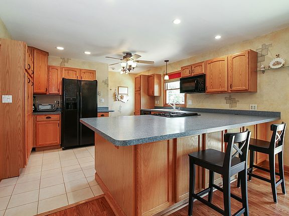 Lots of room to cook and entertain!