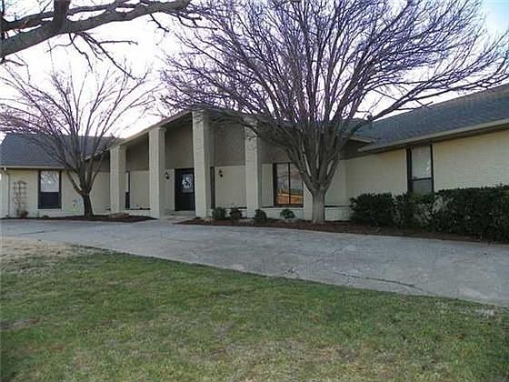 2nd image of 12701 Burlingame Ave