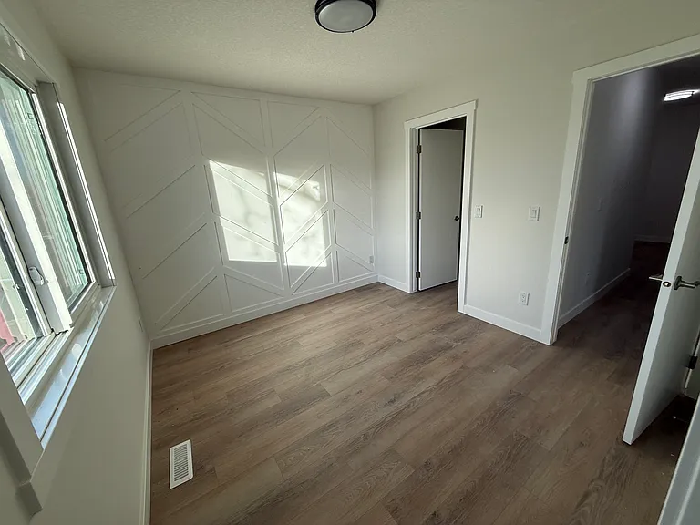 1505 36th St SE — Photo 18