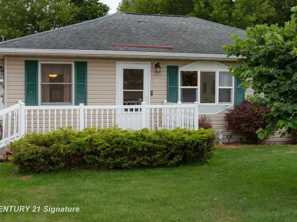 418 S Jennings St, Pinconning, MI 48650