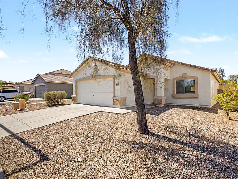 22820 W Papago St — Photo 6