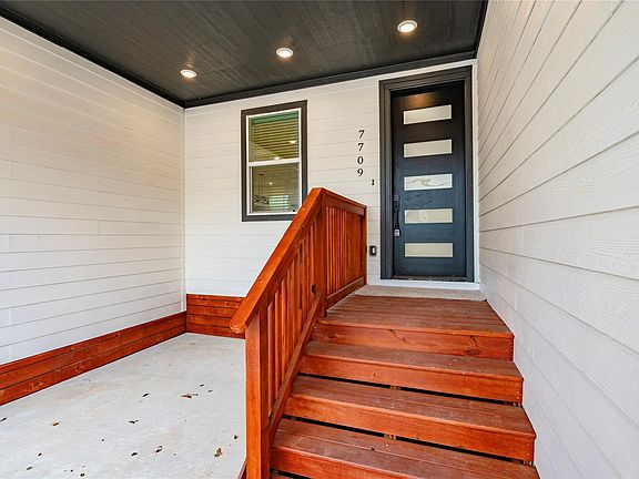 4th image of 7709 Avenue L