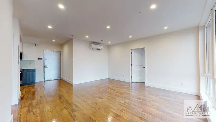 Rented by Metro Garden Realty NYC | media 36