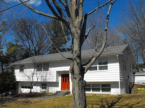 2nd image of 38 Woodcrest Ave