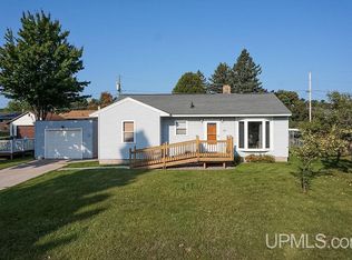 145 N Lilac St, Ishpeming, MI 49849