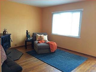 3rd image of 481 Huntington Ave