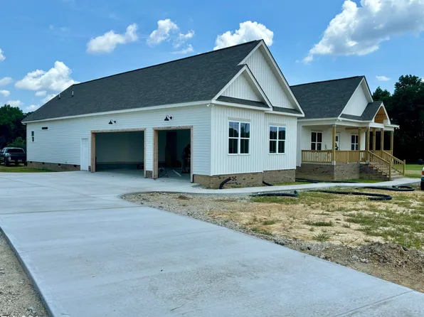 231 Christmas Light Rd, Kenly, NC 27542