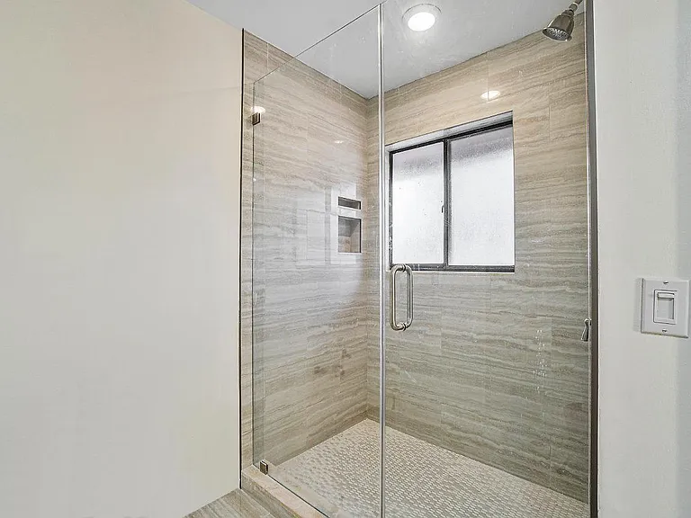5520 Coach House Cir — Photo 12