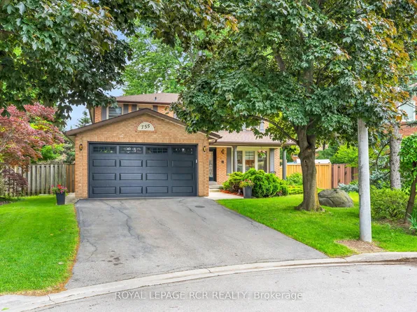 755 Cameron Ct, Mississauga, ON L5C 3B8