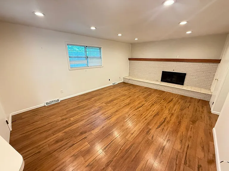 825 S Luster Ave — Photo 13