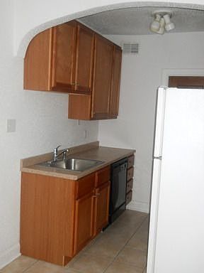 5th image of 7355 Lindell Blvd APT 204