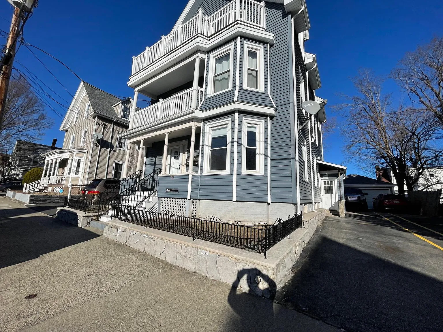 2 bed, $2,500 — Photo 1