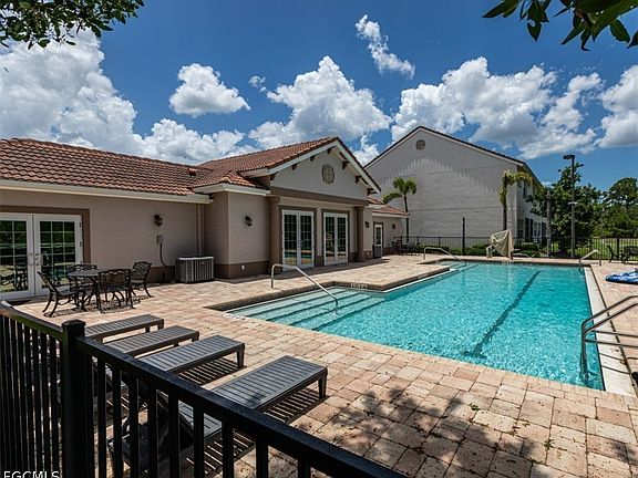 2nd image of 7139 Greenwood Park Cir #11