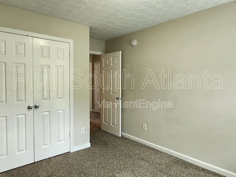 1749 Carrington Dr — Photo 15