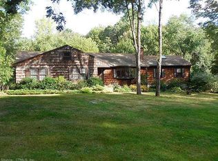 34 Brookwood Rd, Bethany, CT 06524