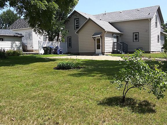 Big yard w/garage potential